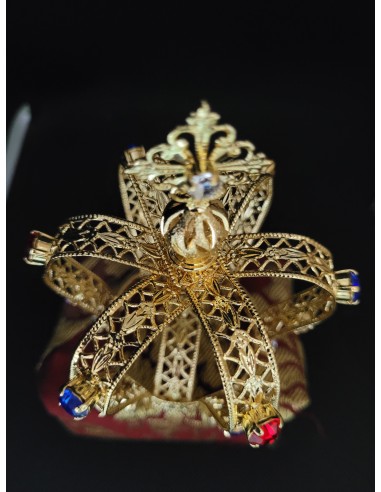 Corona imperiales piedras